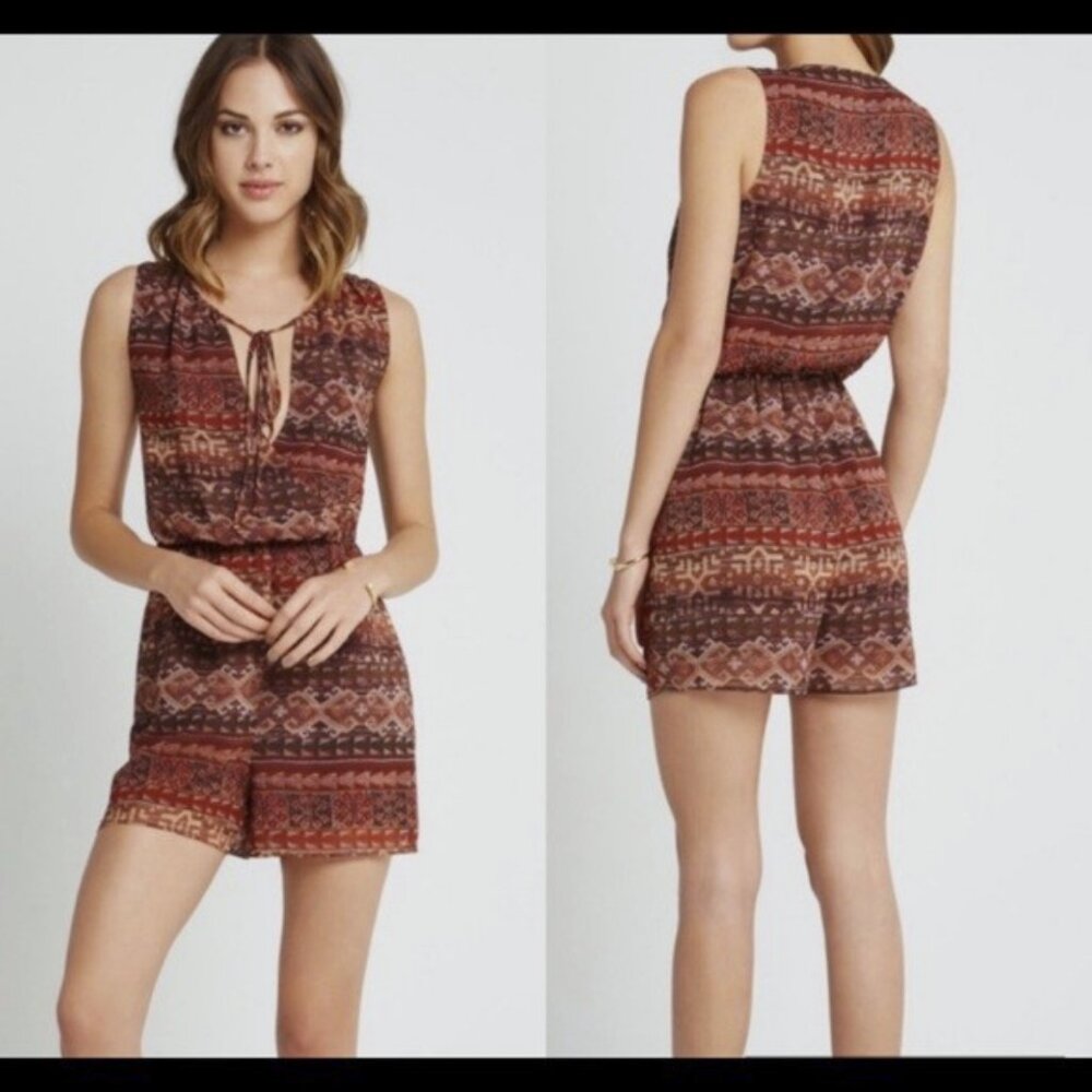 BCBGeneration Red Tie Front Sleeveless Elastic Waist Romper Size Medium